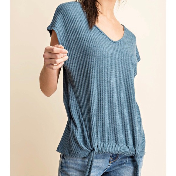 Last1️⃣Brooklyn V-neck Waffle Knit Top Self Tie - Picture 2 of 8